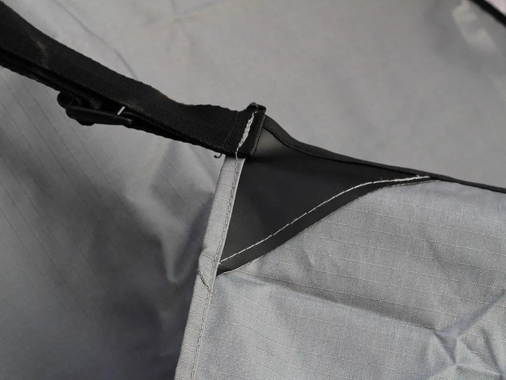 FRONT RUNNER Wind/Sun Break for 2M Awning / Front