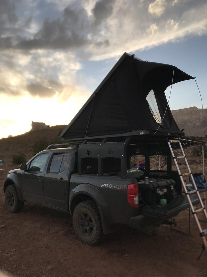 Hutch Tents Zion 3 Roof Top Tent