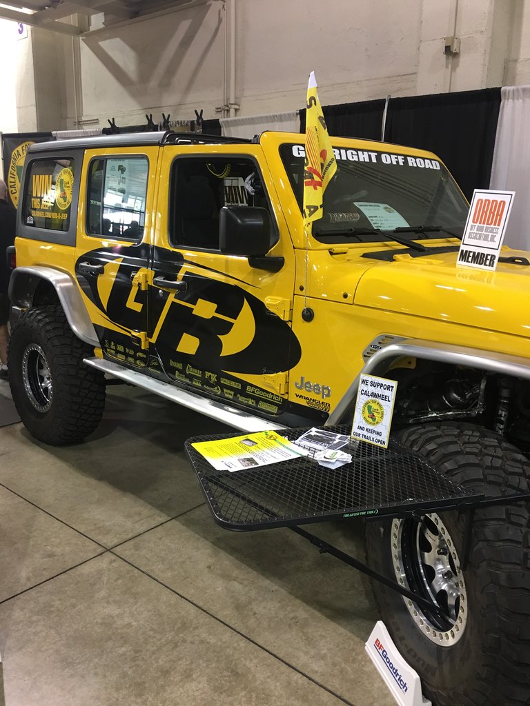 TailGater Tire Table Steel Medium