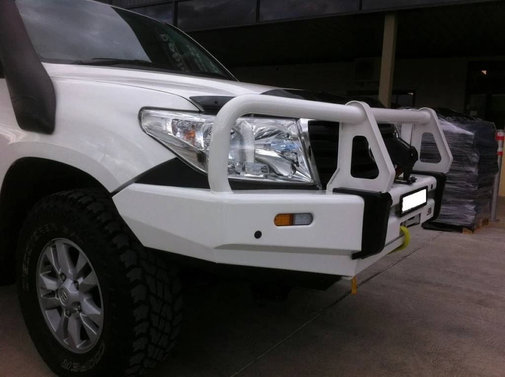 Black Bullbar for Toyota Land Cruiser 200